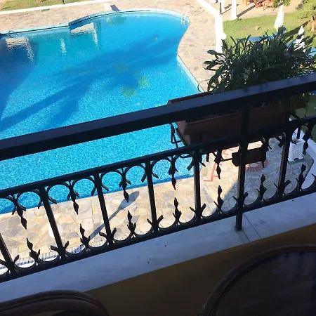 Regina Nina Guest house