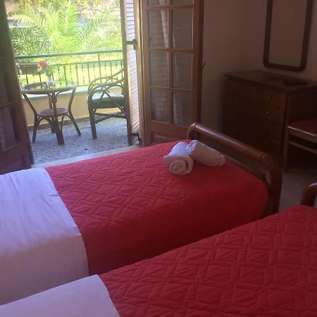 Regina Nina ゲストハウス Vasilátika