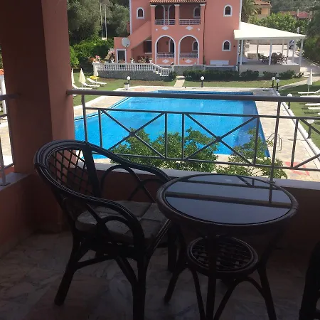 Regina Nina 3* Vasilatika (Corfu)