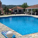 Konukevi Regina Nina 4*