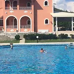 Regina Nina 4*