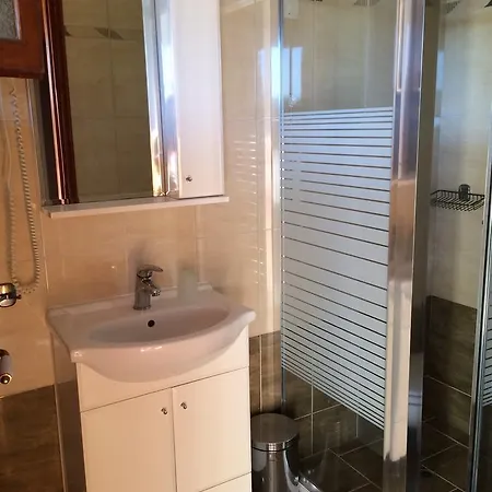 בית הארחה Regina Nina