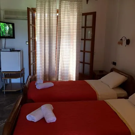 Regina Nina בית הארחה 4*