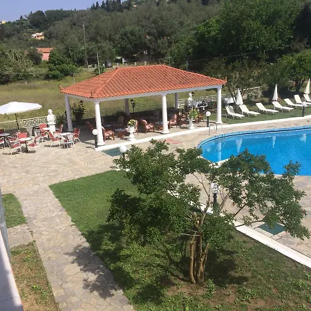 בית הארחה Regina Nina 4*