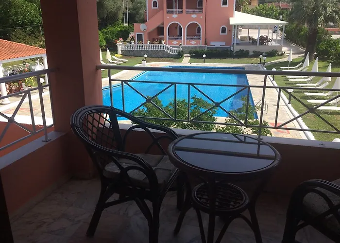 Regina Nina 4* Vasilátika